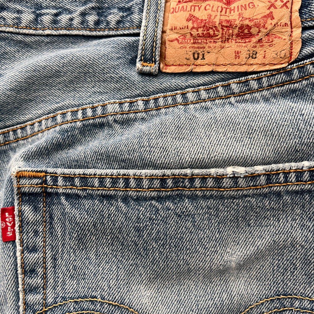 Men’s authentic 501 button fly Levi’s. 38x30